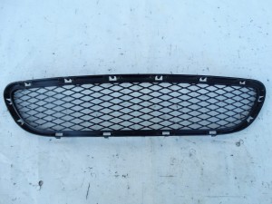 KRATKA ŚRODKOWA ZDERZAKA BMW E90 E91 LIFT LCI F-VAT