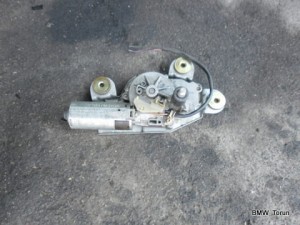 SILNICZEK WYCIERACZEK TYŁ FORD ESCORT