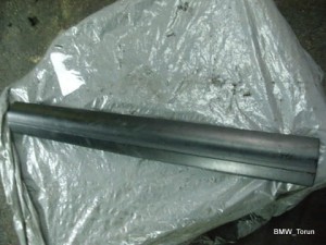 OSŁONA LISTWA NA PRÓG PRZÓD LEWA BMW E60
