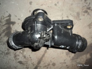 TERMOSTAT + OBUDOWA BMW E46 3.0 benz