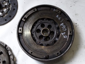 KOŁO DWUMASOWE SPRZĘGŁO DWUMAS BMW E81 E87 E90 E91 E92 N43 2.0 F-VAT