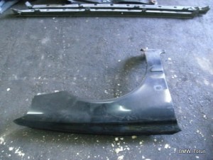 ZDERZAK TYŁ KOMBI KOMPLETNY VOLVO V40 S40