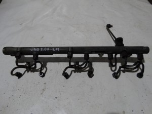 LISTWA WTRYSKOWA BMW E60 E61 E63 2.5D 3.0D 7788679 F-VAT