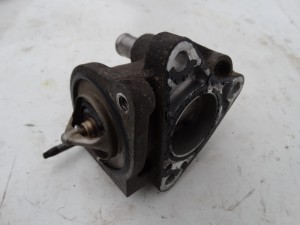 TERMOSTAT OBUDOWA TERMOSTATU AURIS I E15 COROLLA E12 RAV4 II 1.6 VVTI F-VAT