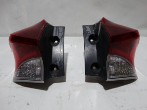LAMPA LEWA PRAWA TYŁ TYLNA TOYOTA AURIS II E18 KOMBI F-VAT