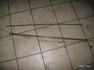 LISTWA ZGARNIAJĄCA PRZÓD PRAWA CHROM E46 COUPE