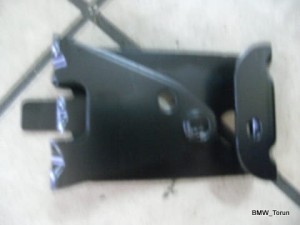 MOCOWANIE UCHWYT TYŁ LEWY BMW E91
