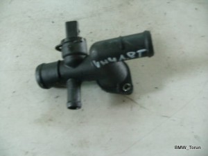 OBUDOWA KRÓCIEC TERMOSTATU 1.8T TERMOSTAT GOLF IV