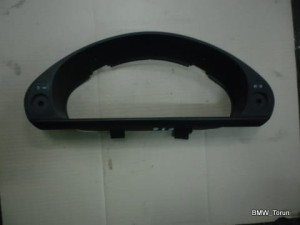 OBUDOWA OSŁONA LICZNIKA BMW E36 COMPACT