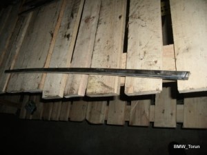 LISTWA ZGARNIAJĄCA OZDOBNA CHROM PRZÓD L E60 E61