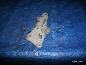 ŁAPA WSPORNIK SILNIKA 1.8 2.0 N46 N46 E90 E91 E92