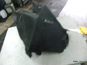 OBUDOWA FILTRA POWIETRZA 2.0B PASSAT B5 FL