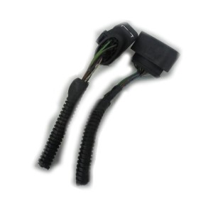 KOSTKA WTYCZKA LAMPY PRZÓD FOCUS MK2 LIFT F-VAT