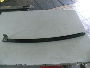 PROWADNICA SZYBY DRZWI TYŁ PRAWA MERCEDES E W210