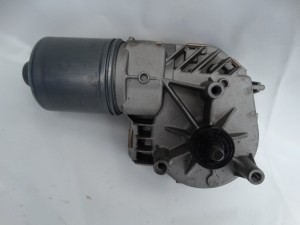 SILNICZEK WYCIERACZEK PRZÓD MERCEDES W212 1397220564 F-VAT