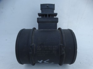 PRZEPŁYWOMIERZ POWIETRZA OPEL ASTRA H ZAFIRA B VECTRA C SIGNUM 55350048 1.9 CDTI F-VAT