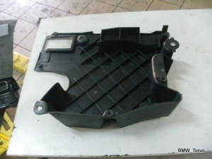 OSŁONA MASKOWNICA BAGAŻNIKA LEWA KOMBI BMW E39