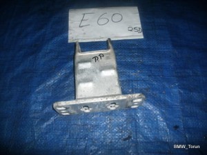 ODBÓJ ZDERZAKA PRZÓD PRAWY BMW E60 E61