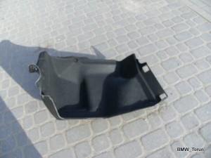 BOCZEK BAGAŻNIKA LEWY SEDAN F-VAT CIVIC VII 01-05