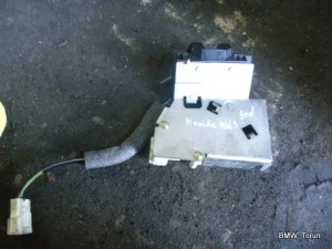 ZAMEK KLAPY TYŁ TYLNY SEDAN MONDEO MK3