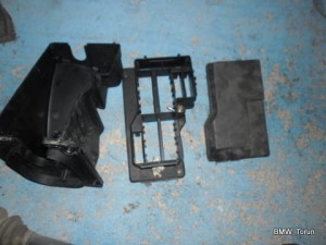PUSZKA SKRZYNKA BEZPIECZNIKÓW BMW E36