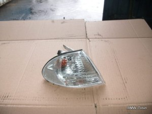 KIERUNKOWSKAZ MIGACZ BOCZNY PRAWY BMW E46