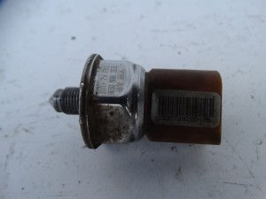 CZUJNIK CIŚNIENIA PALIWA 1.4 TSI TFSI VW GOLF V AUDI SKODA SEAT 03C906051H F-VAT