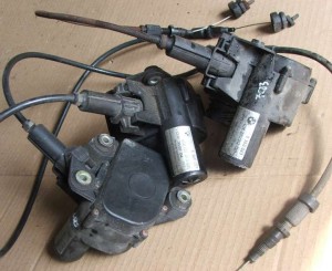 SILNICZEK REGULATOR TEMPOMATU TEMPOMAT BMW E46