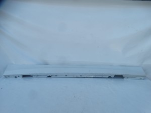 LISTWA PROGOWA PRAWA NAKŁADKA NA PRÓG BMW E81 E82 E88 ALPINWEISS 3 ŁADNA F-VAT