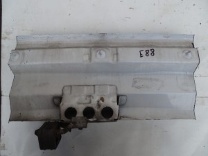 PAS TYŁ TYLNY WANNA BMW E88 F-VAT
