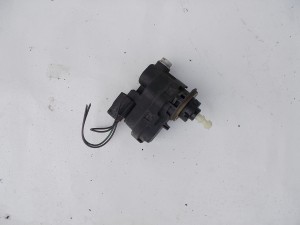SILNICZEK REGULACJI LAMPY PRZÓD MEGANE II F-VAT