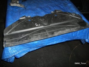 OSŁONA OBUDOWA POD CHŁODNICE BMW E87 E90 E91