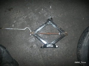 LEWAREK PODNOŚNIK DO KÓŁ MONDEO MK3