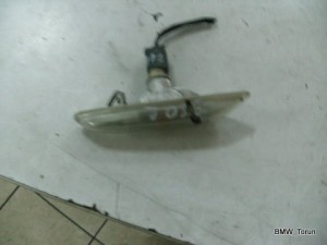 KIERUNKOWSKAZ MIGACZ PRAWY BMW E60 E61