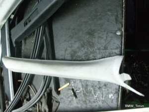 OSŁONA TAPICERKA SŁUPKA PRZÓD PRAWA BMW E36 COUPE