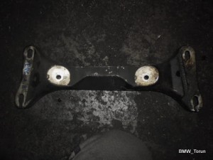ŁAPA WPORNIK SKRZYNI BMW E46 2.2 2.5 2.8 F-VAT