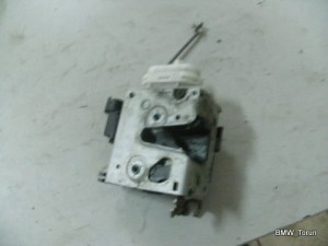 ZAMEK DRZWI PRZÓD LEWY AUDI A4 B5