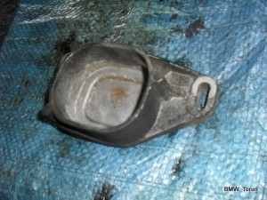 ŁAPA UCHWYT PODPORA 1.9TDI 130KM PASSAT B5 F-V