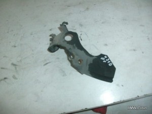 SLIZG MOCOWANIE UCHWYT PRAWY MERCEDES E W210