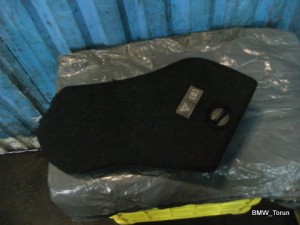 BOCZEK TAPICERKA BAGAŻNIKA  BMW 1 E87