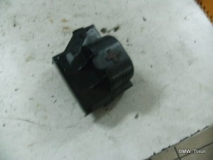 KLEMA PLUS POD MASKĘ BMW E60 E61