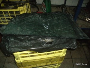 SZYBA BOCZNA TYŁ LEWA BMW E36 COUPE