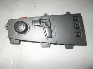 PANEL PRZEŁĄCZNIK FOTELA PRAWY E65 F-VAT