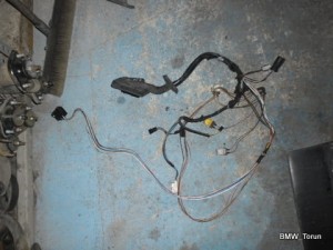 WIAZKA INSTALACJA DZRWI PRZÓD LEWY BMW E36 COUPE