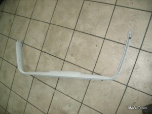 MASKOWNICA OSŁONA BAGAŻNIKA PASA TYŁ GOLF IV 97-04