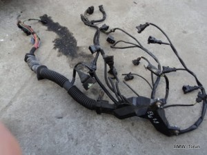 WIAZKA INSTALACJA KABLE SILNIKA BMW E46 1.9 1.8