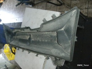 OSŁONA POKRYWA 3.2CDI MERCEDES E W210