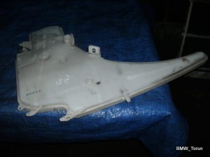 ZBIORNICZEK SPRYSKIWACZY BMW E90 E91 E92