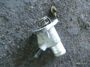 TERMOSTAT OBUDOWA 2.0T LAGUNA II