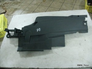 OSŁONA MASKOWNICA PRAWA BAGAŻNIKA BMW E61